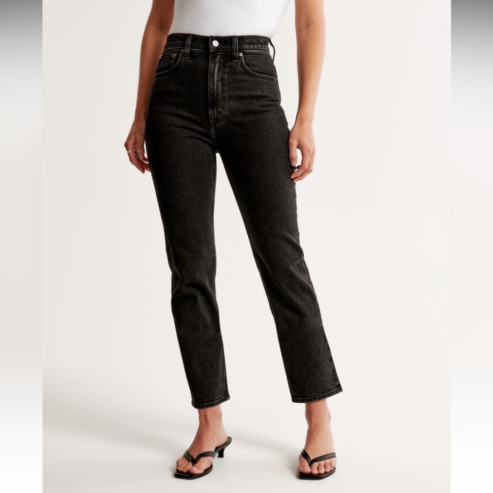 Abercrombie Ultra High Rise Ankle Straight Jean